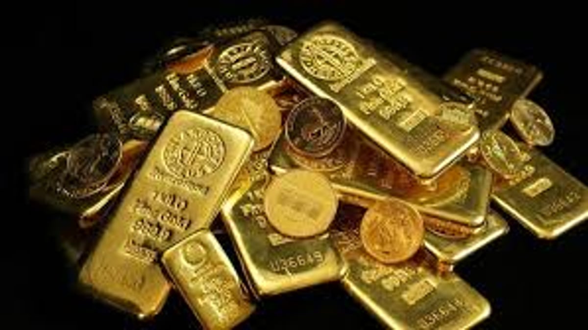 How Hawkish Federal Reserve Policy Triggered A Sharp Sink In Gold And Silver Prices As Dollar Soars