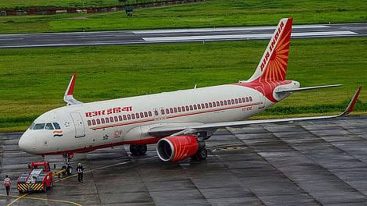 Thiruvananthapuram Airport Flight Services Suspended For Five Hours To Allow Sree Padmanabhaswamy Temple Alpassi Arattu Procession