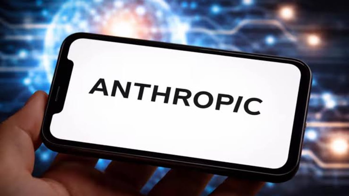 Anthropic Offers 3.25 Crore Rupee Salary for Human Writer to Handle Executive Messaging and Crisis Strategy in AI Era