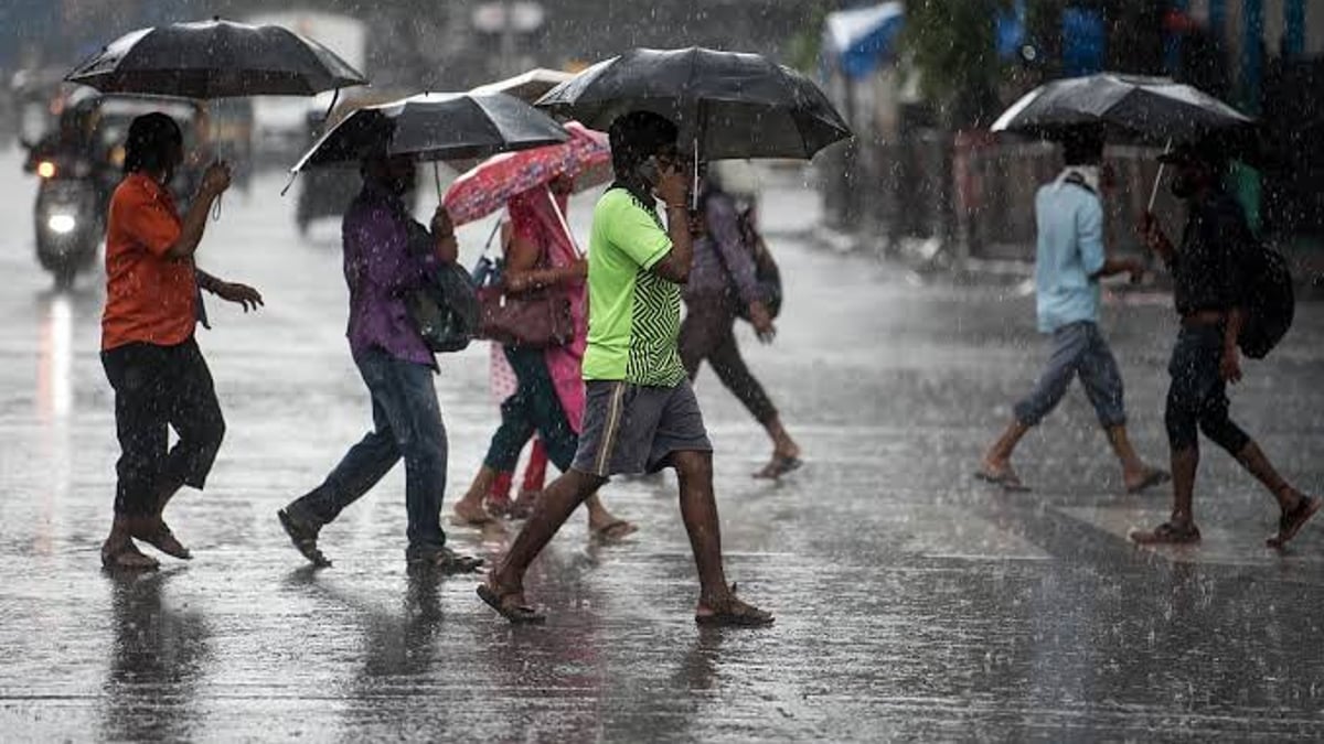 Cyclone Arnab Landfall Near Andhra Coast Triggers Maximum Alert As Schools Shut Down And Dozens Of Trains Cancelled