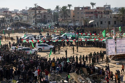“Four Freed Palestinian Prisoners in Critical Condition as Ceasefire Continues and Hostage Release Moves Forward”
