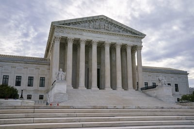 US Supreme Court Halts Venezuelan Deportations as Justice Alito Slams Midnight Order