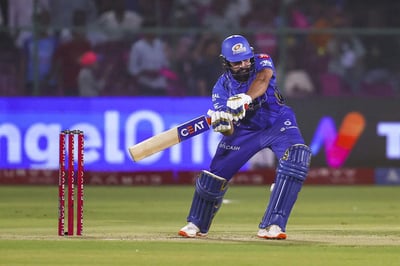 “Rohit Sharma’s Hilarious Reaction Goes Viral After DRS Overturns LBW Decision in IPL 2025”