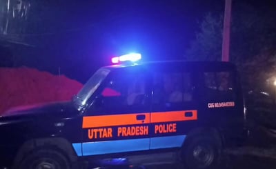 Uttar Pradesh Man Kills Mother and Son Before Shooting Himself in Azamgarh; Daughter Critical