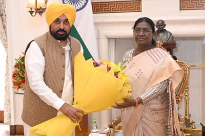 Punjab CM Bhagwant Mann Meets President Murmu Seeking Disqualification of Six Rajya Sabha MPs After Defection to BJP
