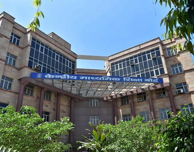 CBSE to hold class 12th examinations from July 15 to August 26th .