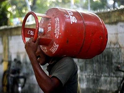 BJP Reduces cylinder price before state election 2023. A gift or Vote bank ?
