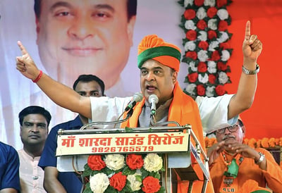 “FIR Registered Against Himanta Sarma for Remark About Burning Sonia Gandhi’s Residence”
