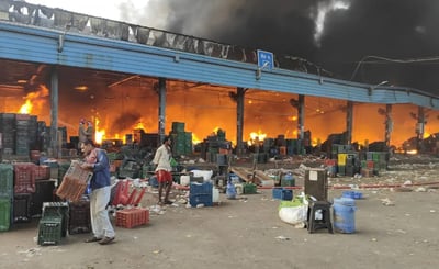 Massive Fire Erupts at Delhi’s Azadpur Mandi, Asia’s Largest Vegetable Market