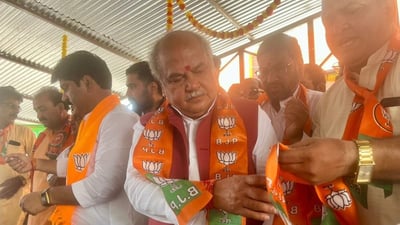 BJP minister Narendra Singh Tomar’s sons caught on video Before Madhya Pradesh Polls.