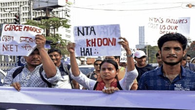 NEET Surprise: Students’ Ranks Soar After Second Attempt from Lesser-Known Centers