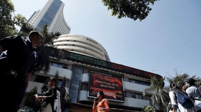 YES Bank Shares Buzz as Fundraising Plans Take Center Stage