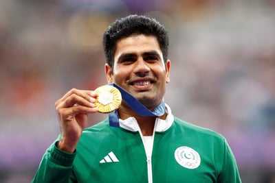 Pakistan’s Arshad Nadeem wins Olympic gold, and is rewarded with an Alto, prompting netizens to ask, “Couldn’t they find anything cheaper?”