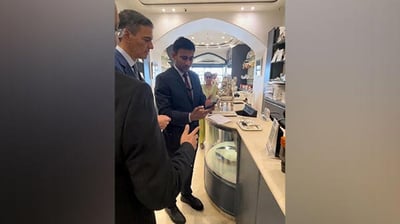 Spanish PM Pedro Sanchez Embraces India’s Digital Payments with UPI Purchase in Mumbai